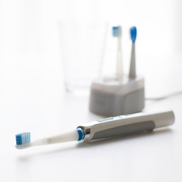 効果的な電動歯ブラシのつかい方！電動歯ブラシに適した歯磨き粉も紹介